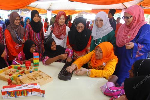 PR01_17062017_WANITA_BN201706167196