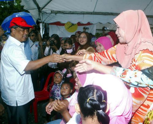 TAN SRI MUHYIDDIN YASSIN