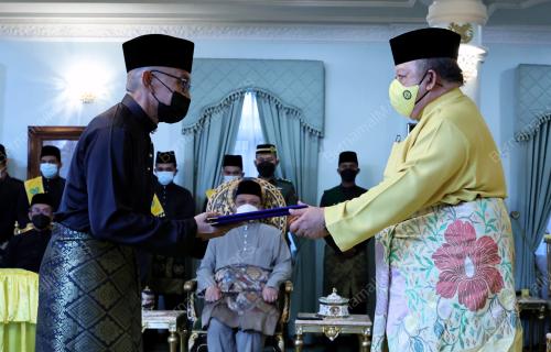 TUANKU SYED SIRAJUDDIN PUTRA JAMALULLAIL