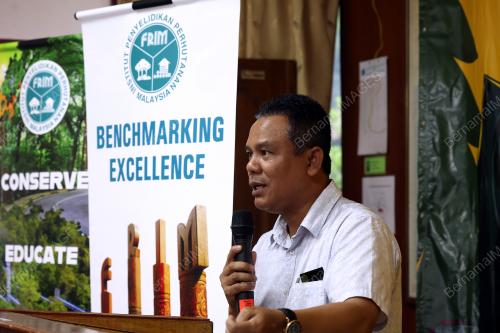 DR ISMAIL PARLAN
