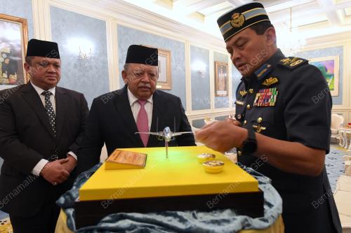 TUANKU SYED SIRAJUDDIN PUTRA JAMALULLAIL