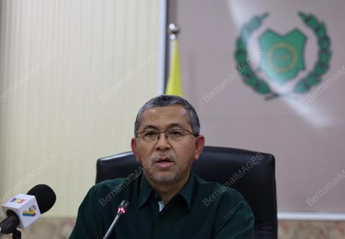 DATUK SERI AZLAN MAN
