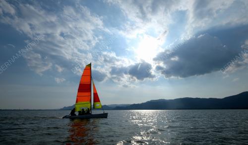 PERAHU LAYAR DI TASIK TIMAH TASOH