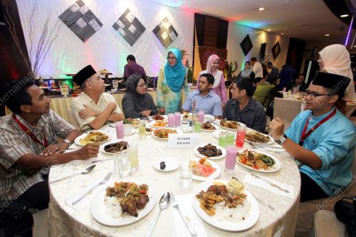 PR02_04072015_TM_BUKA_PUASA
