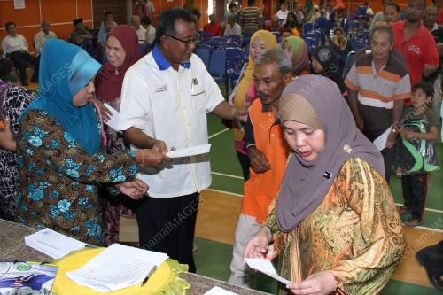 PR02_05012015_BANTUAN_BANJIR