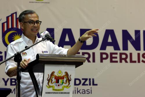 FAHMI FADZIL