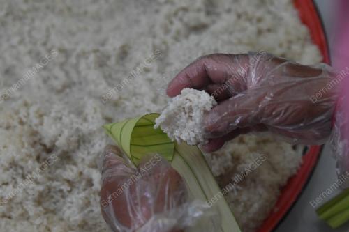 KETUPAT DAUN PALAS