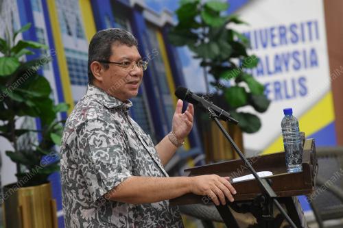 DATUK SAIFUDDIN ABDULLAH