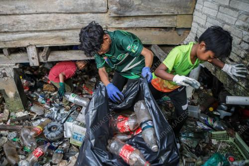 SAMPAH HANYUT