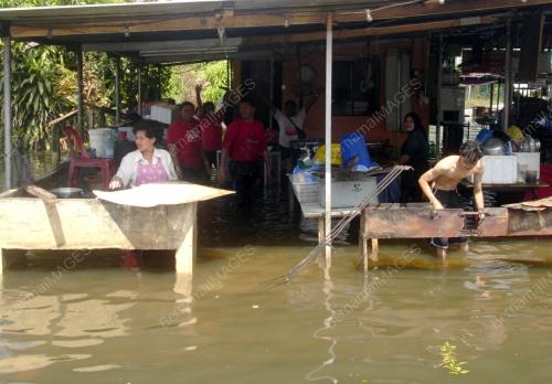 FLOODS IN PERLIS