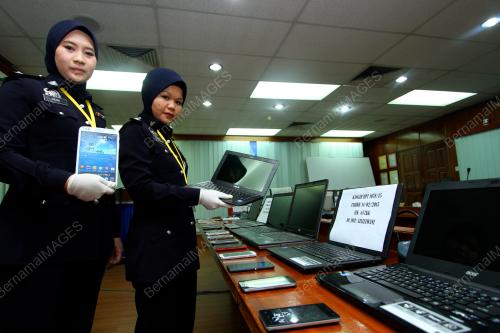 PR02_10032015_CURI_TELEFON