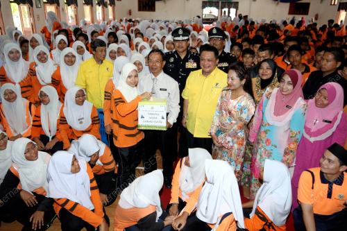 PR02_11032013_TITIAN_KASIH