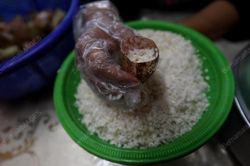 LEMANG PERIUK KERA