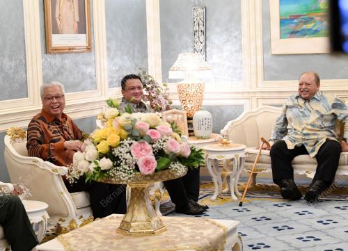 TUANKU SYED SIRAJUDDIN PUTRA JAMALULLAI