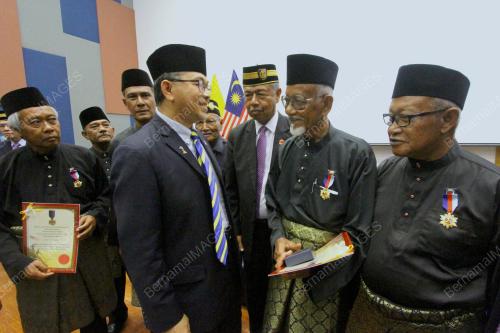 DATUK SERI AZLAN MAN