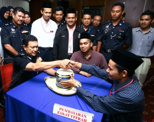 PR02_15082012_POLIS_ZAKAT