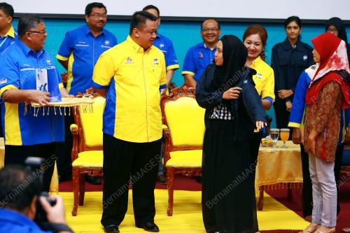 PR02_15092001_PELAJAR_UNIMAP