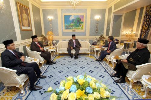 PR02_16042013_ISTANA_ARAU