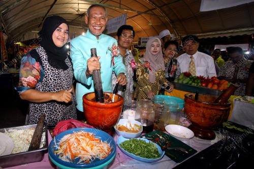 PR02_16062002_PELANCARAN_OTOP