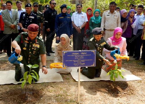 PR02_16072004_RAJA_MUDA_SADAO