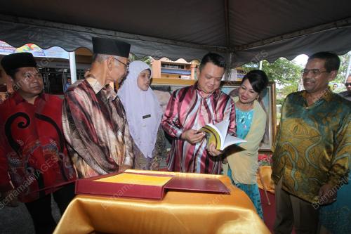 PR02_16102027_FIESTA_SENI
