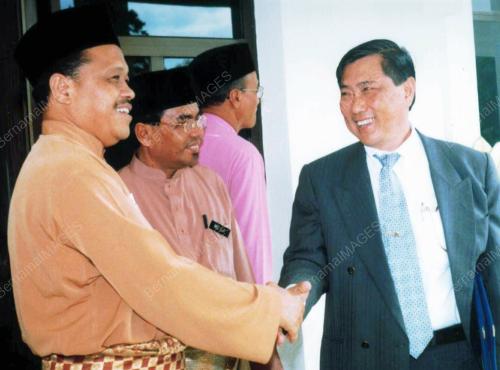 PR02_17022016_EXCO_LOH