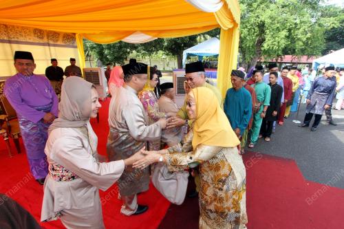 PR02_17072015_ISTANA_ARAU