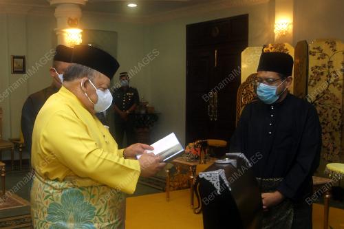 TUANKU SYED SIRAJUDDIN PUTRA JAMALULLAIL