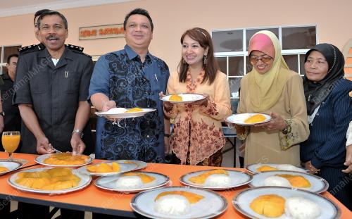 PR02_18042013_MANGGA