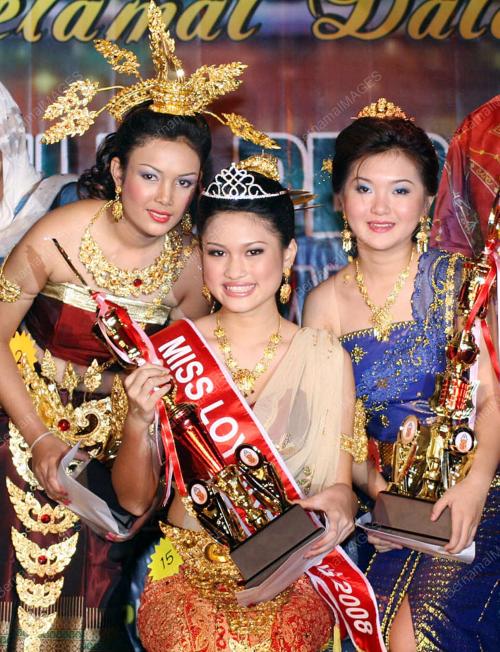 PERAYAAN LOY KRATHONG