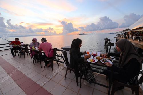 SUNSET IFTAR RAMADAN