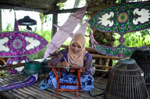 PELAYANG WANITA TUNGGAL