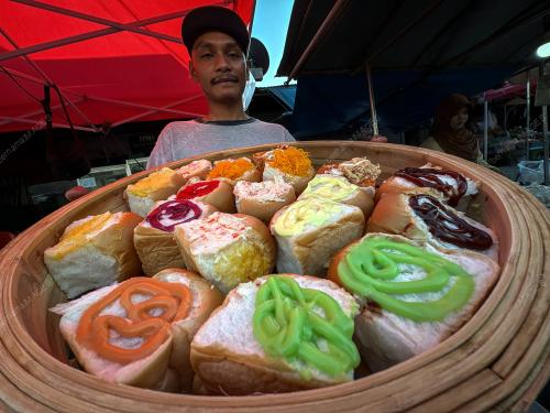 BAZAR RAMADAN PEKAN SIAM
