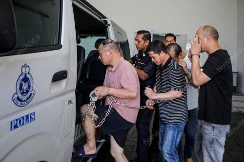 MAHKAMAH PECAH RUMAH