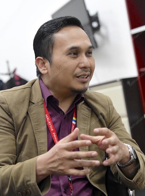 AZMAN HASHIM