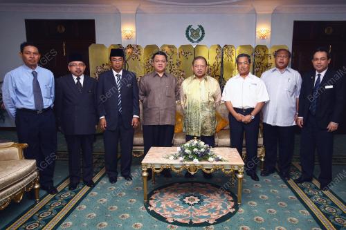 TUANKU SYED SIRAJUDDIN PUTRA JAMALULLAIL