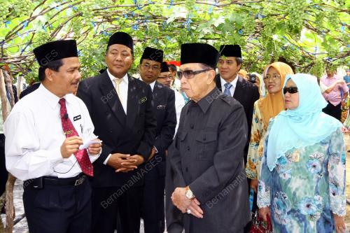 ABANG MUHAMMAD SALAHUDDIN ABANG BARIENG