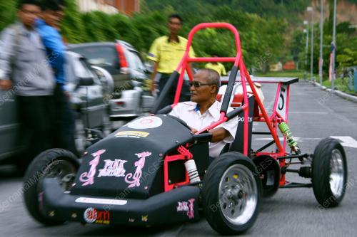 PR02_26092012_KERETA_LUMBA
