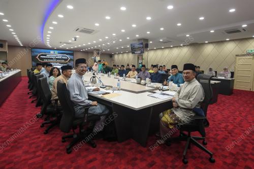 DATUK SERI ANWAR IBRAHIM