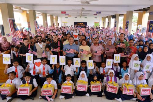 PR02_29082018_CHARITY_RIGHT