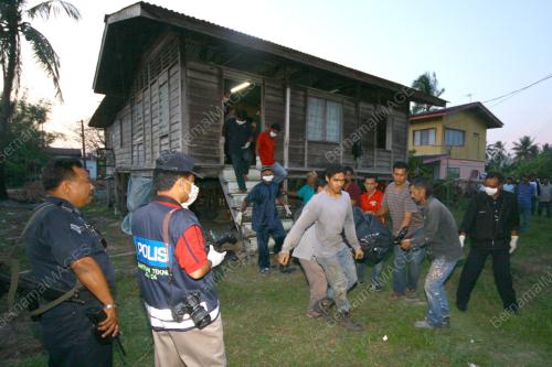 MAYAT PEMBUAT SANGKAR