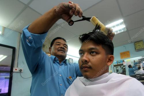 TUKANG GUNTING RAMBUT TUANKU RAJA PERLIS