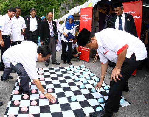 PR03_03042012_AHMAD_MASLAN