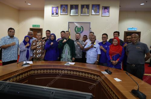 DATUK SERI AZLAN MAN