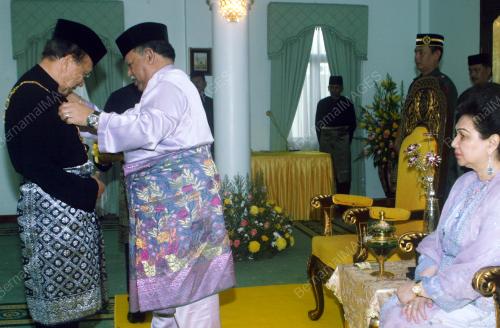 TUANKU SYED SIRAJUDDIN
