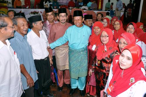 PR03_09092012_SHABERY_CHEEK