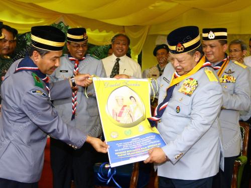 TUANKU SYED SIRAJUDDIN PUTRA JAMALULLAIL