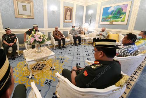 TUANKU SYED SIRAJUDDIN PUTRA JAMALULLAI