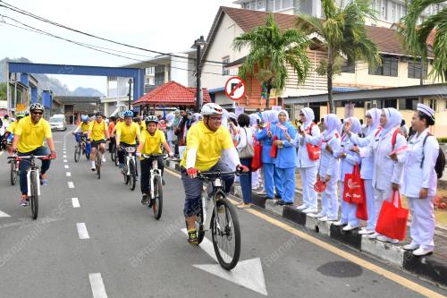 PR03_13032017_BUAH_PINGGANG