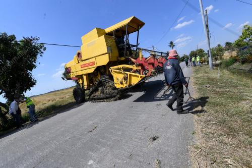 KEMELUT 'TAIK MESIN PADI'